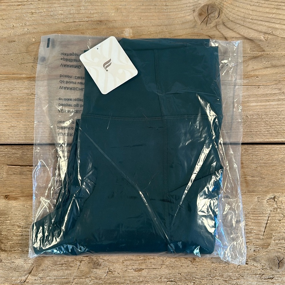 NWT- Fabletics PureLuxe High-Waisted Pocket 7/8 Leggings -EVERPINE - Picture 7 of 13